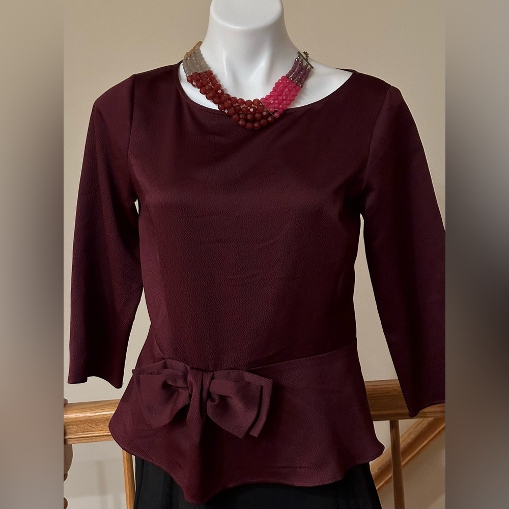 Ann Taylor Burgundy 3/4 Sleeves Front Bow Light Material No Tag Sz M. Zip OnSide
